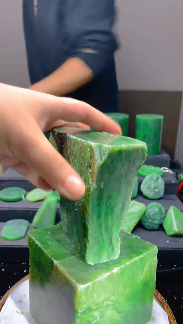 未镶嵌和田玉珠宝半成品1