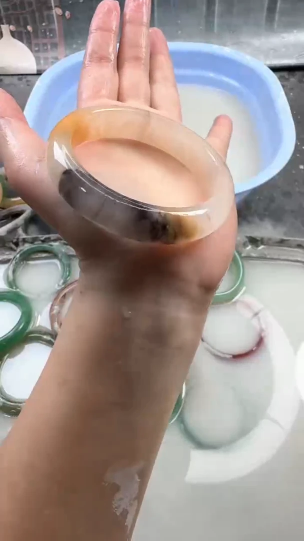 【闪购商品】石英质玉手镯未镶嵌93