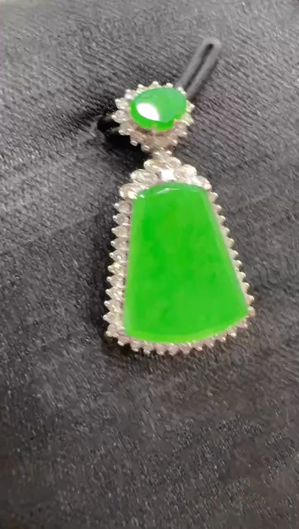 吊坠(不含链)18K金镶嵌翡翠多样性团购发一件