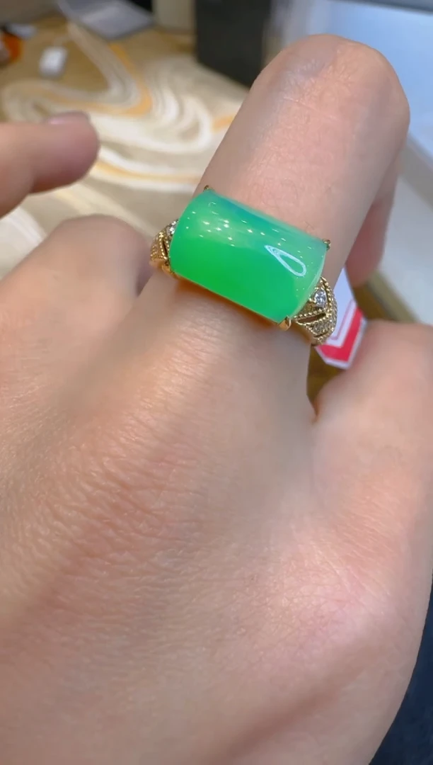 18K金镶嵌戒指翡翠多样性团购发一件