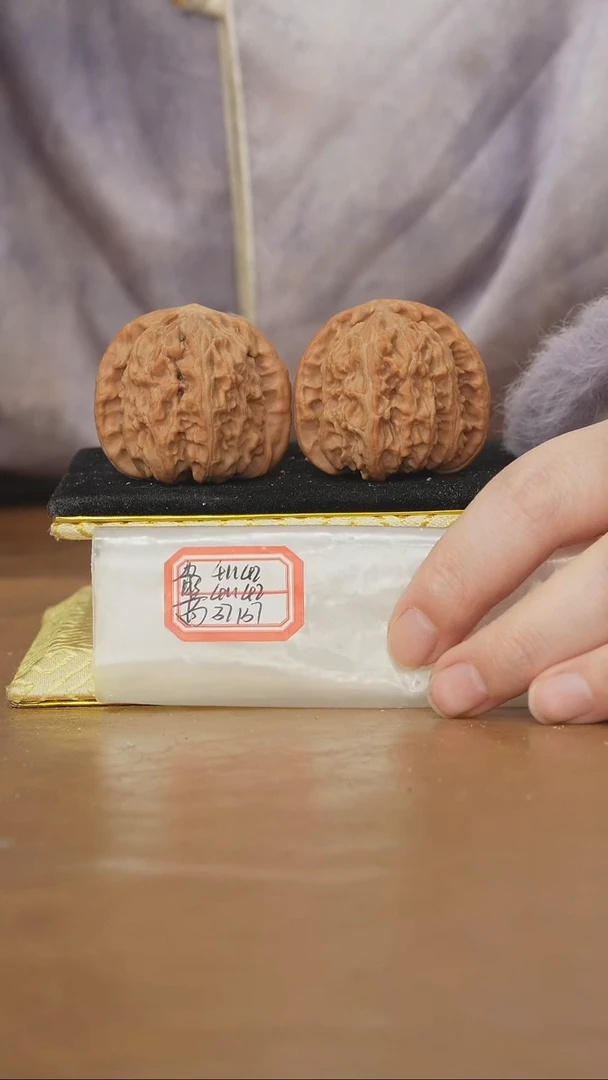 把件文玩核桃白狮子微修