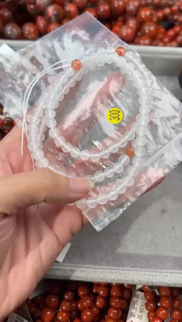南红玛瑙手串未镶嵌1