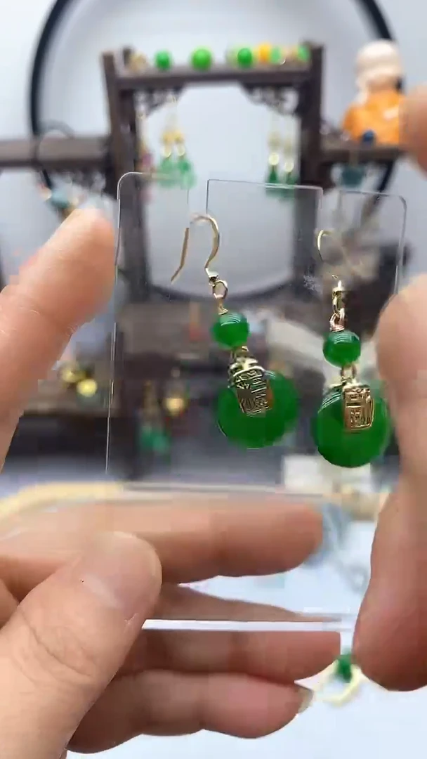 石英质玉（非洲翠）14K金镶嵌耳饰76