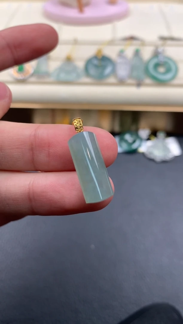 【闪购商品】翡翠颈饰18K金镶嵌A886