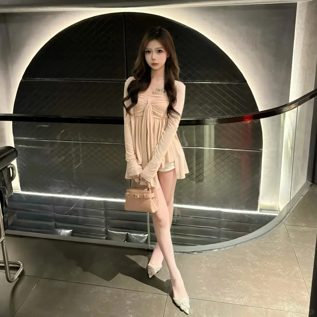 【慵懒姐姐】 2025秋季新款纯欲韩系氛围感开衫外搭抹胸配短裤套装