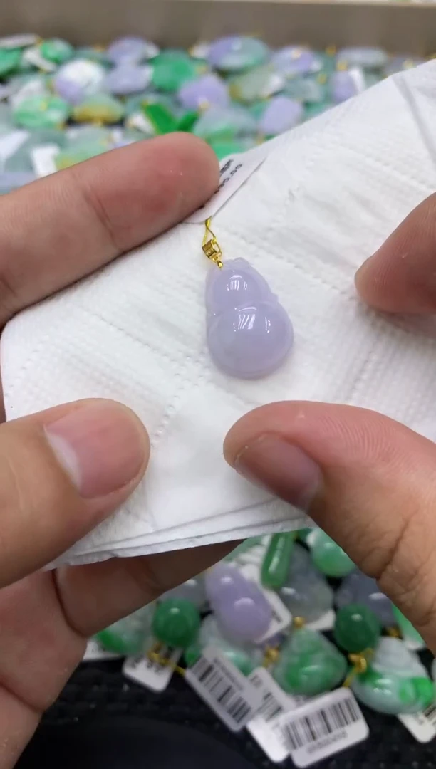 颈饰18K金镶嵌翡翠天然缅甸翡翠A货