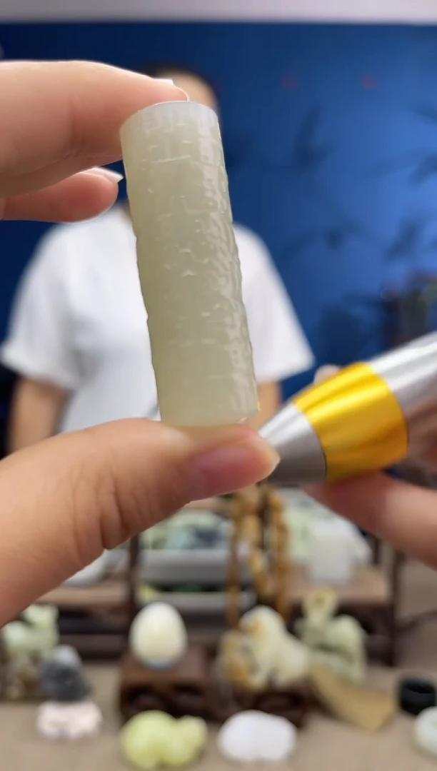 和田玉未镶嵌颈饰1