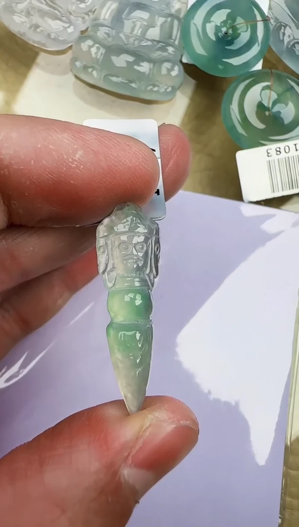 颈饰未镶嵌翡翠缅甸翡翠a货