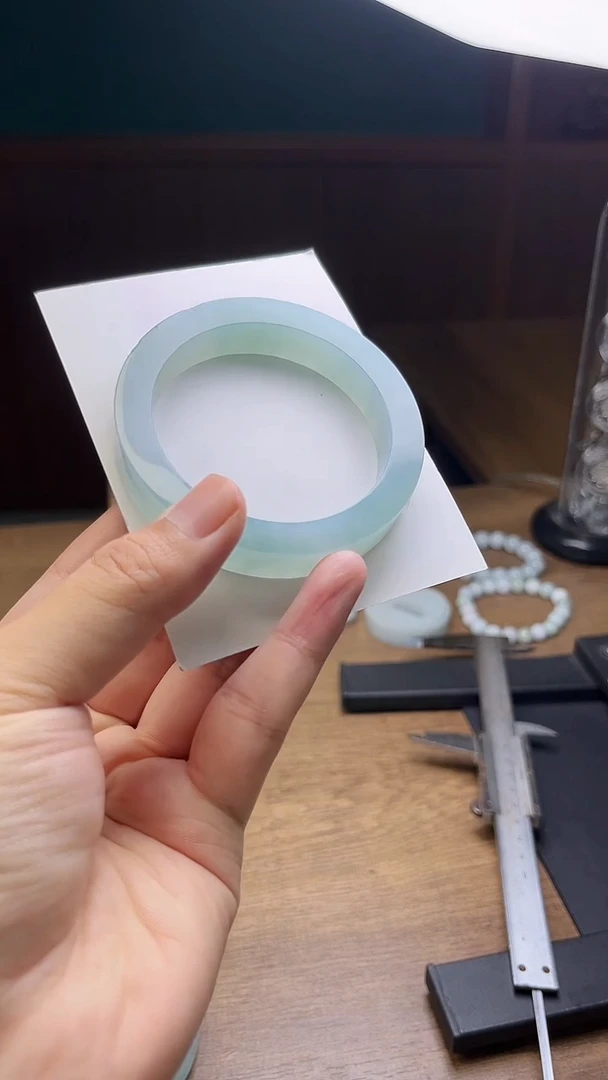 未镶嵌手镯定制翡翠啊*定制