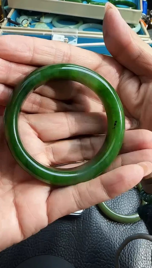 未镶嵌手镯和田玉碧玉手镯圈口55