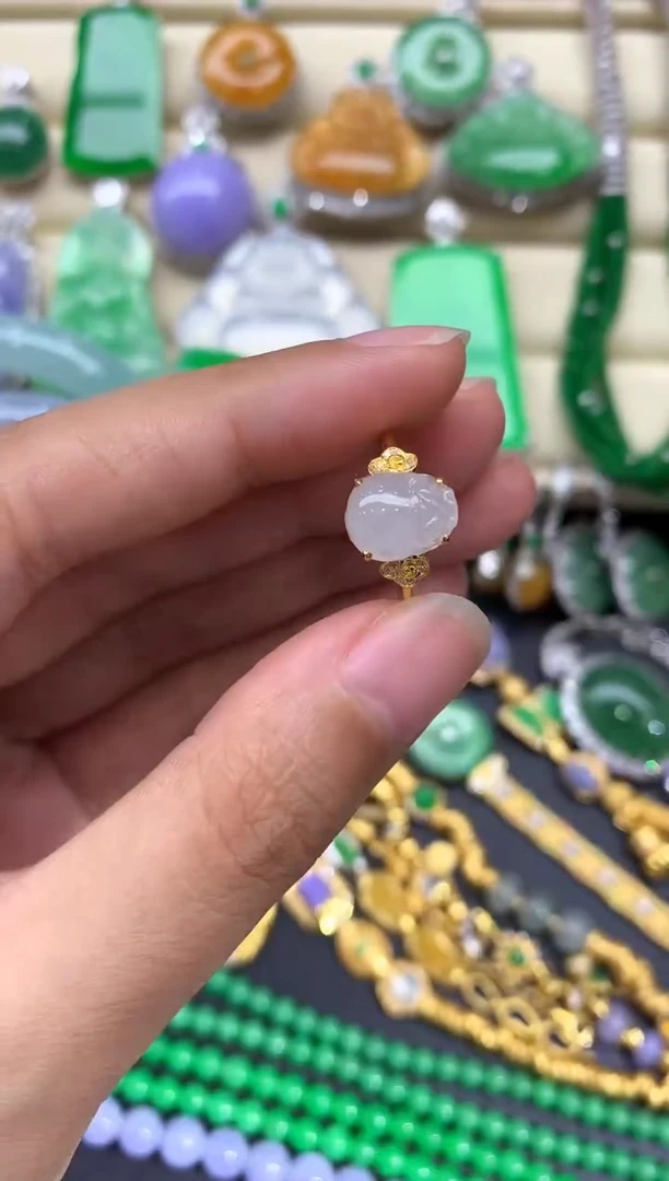18K金镶嵌戒指翡翠125-中国好珍宝