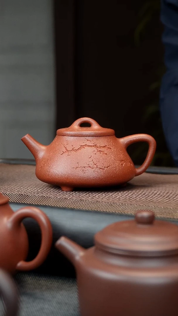 【闪购商品】紫砂茶壶士恒石瓢 纯红降坡 刻绘版 200CC