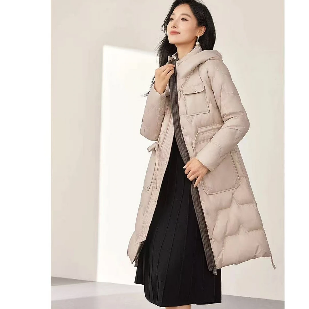 YR013反季时尚连帽领流行长款羽绒服女