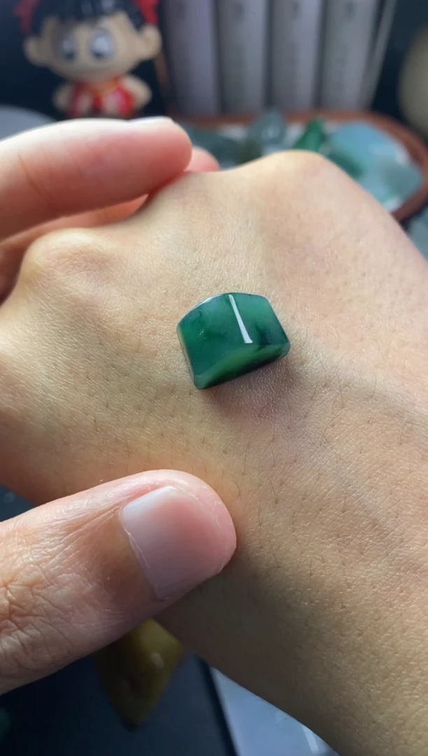 定制翡翠未镶嵌翡翠片料定制工费5.26-47金蟾