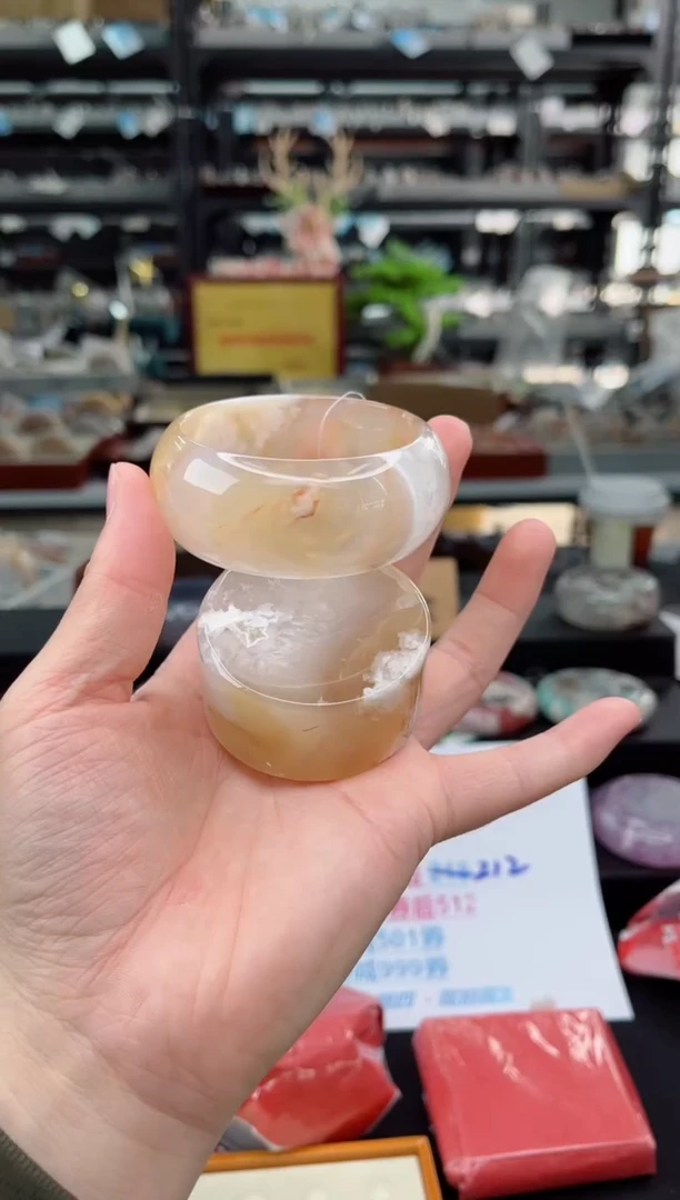 【闪购商品】石英质玉手镯未镶嵌55圈口（赠品镯心）3600055