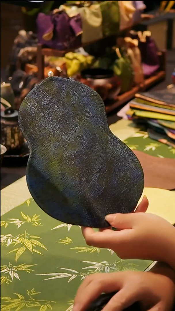 绢本席方17*24cm 苔绿
