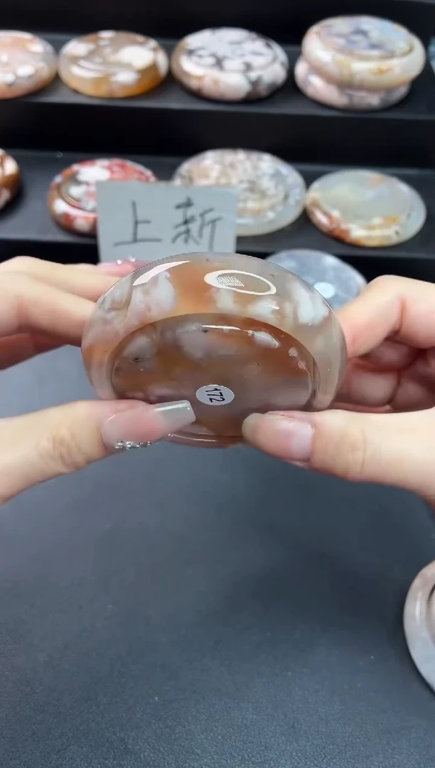 手镯玛瑙/玉髓未镶嵌石英质玉55圈(赠送镯心)圈口建议拍大