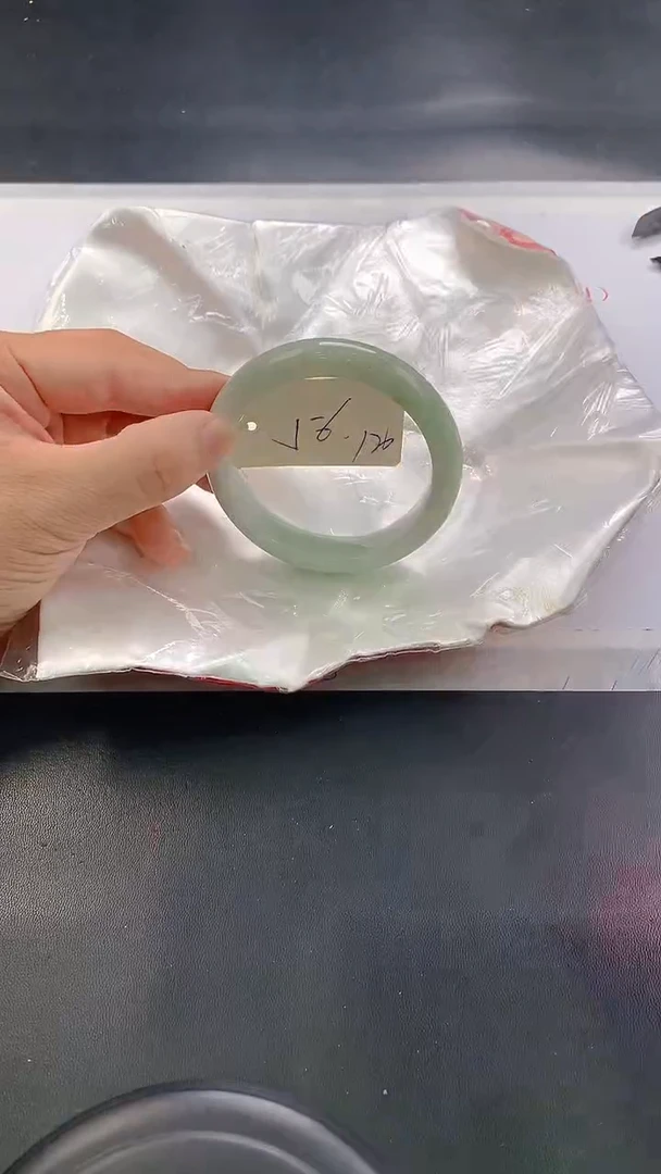 未镶嵌手镯翡翠120