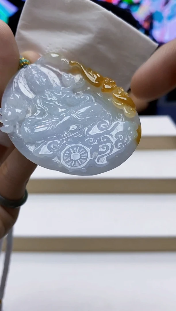 未镶嵌定制翡翠--毛货挂件 （赠珠链）19