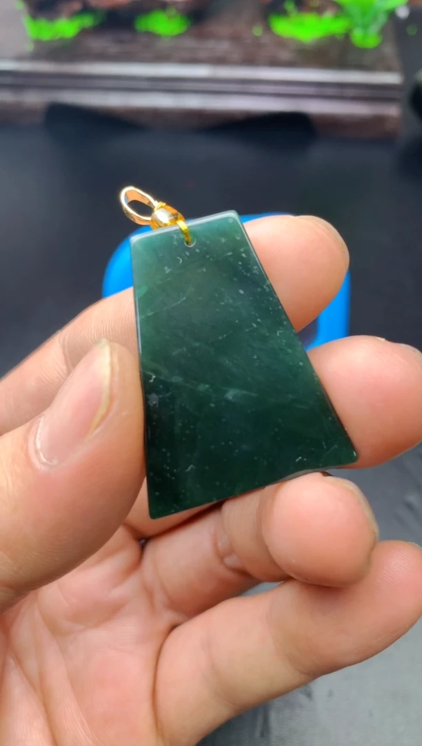 颈饰未镶嵌翡翠清*料子