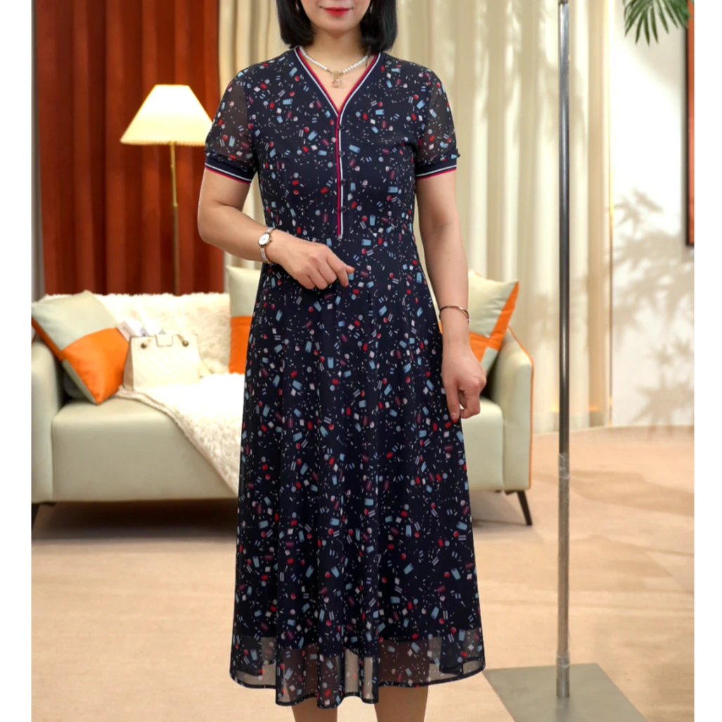 2025玛瑞施春夏新款休闲时尚V领菱格印花短袖显瘦连衣裙L069