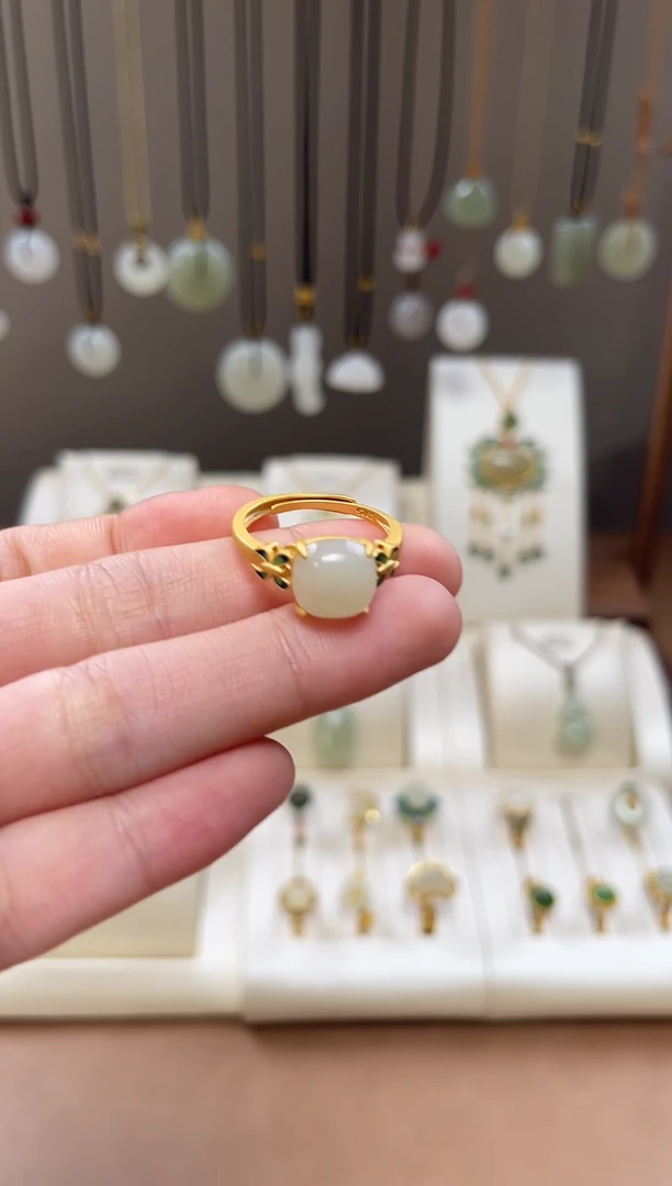 颈饰银S925镶嵌和田玉和田玉吊坠