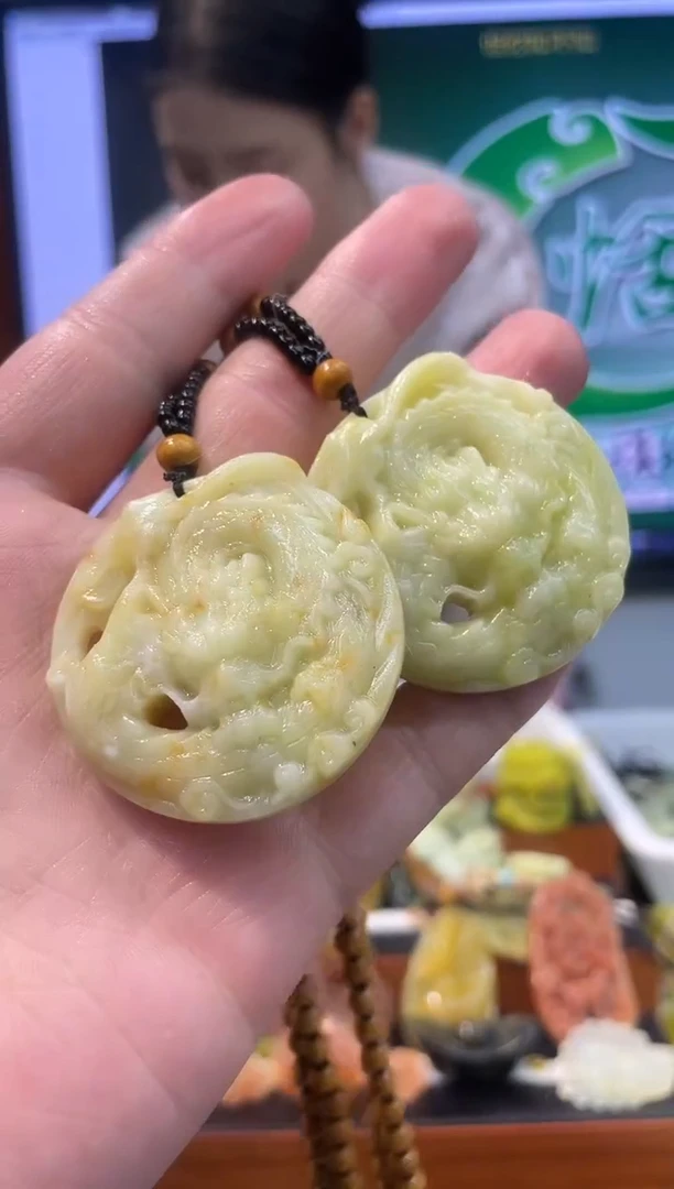 【闪购商品】岫玉吊坠未镶嵌多样性发货*拍一发一