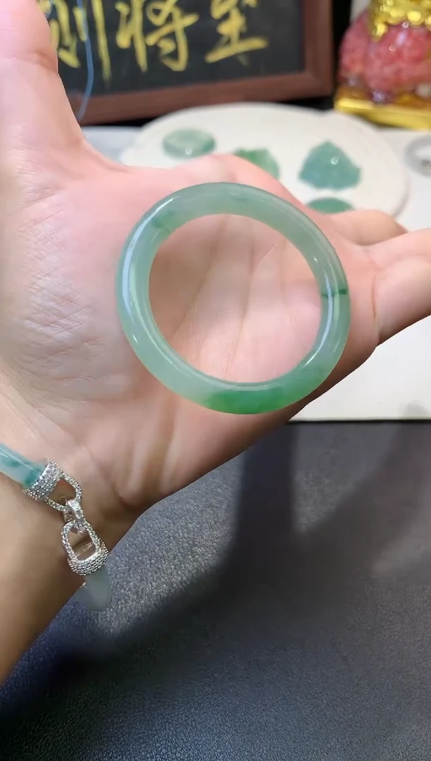 未镶嵌定制翡翠毛货