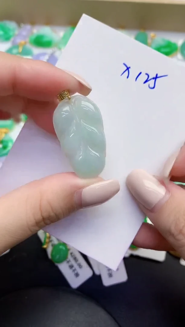 颈饰未镶嵌翡翠缅甸天然翡翠A货