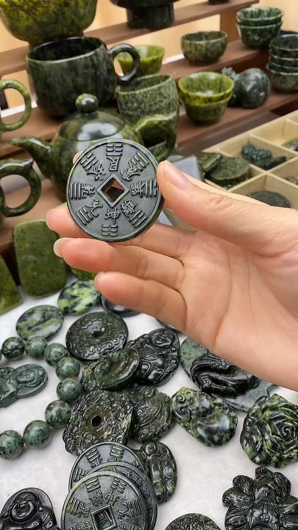 【闪购商品】蛇纹石玉牌子未镶嵌牌子