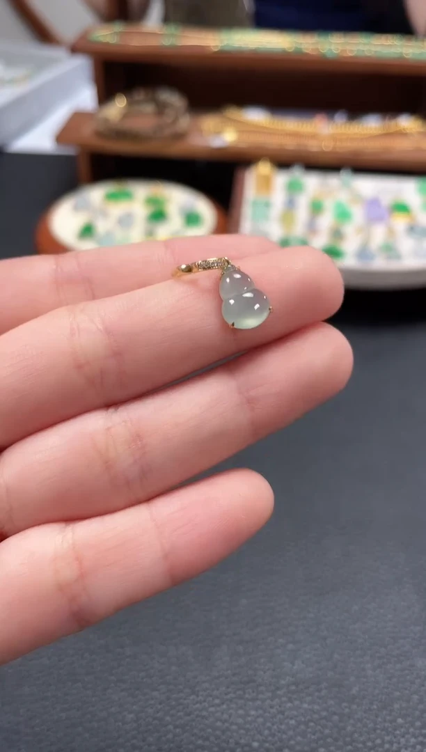 【闪购商品】翡翠吊坠(不含链)18K金镶嵌一个  JK210