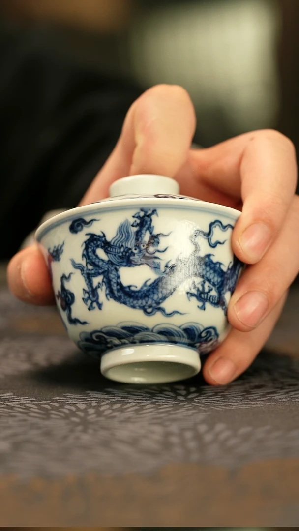 中式不合缝双龙纹盖碗