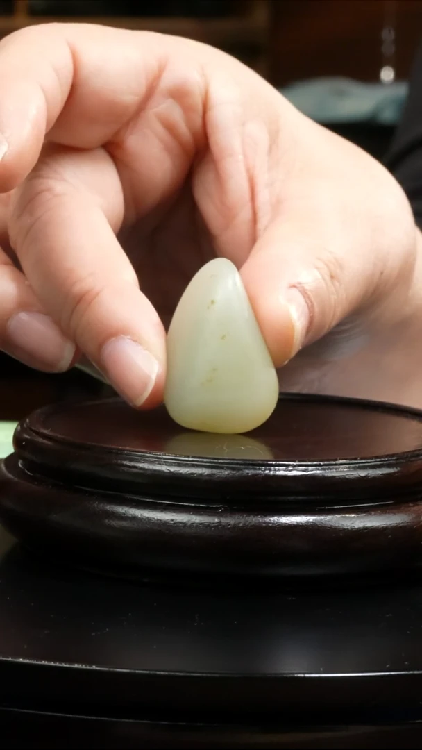 【闪购商品】和田玉吊坠(不含链)未镶嵌17.5克和田玉原石