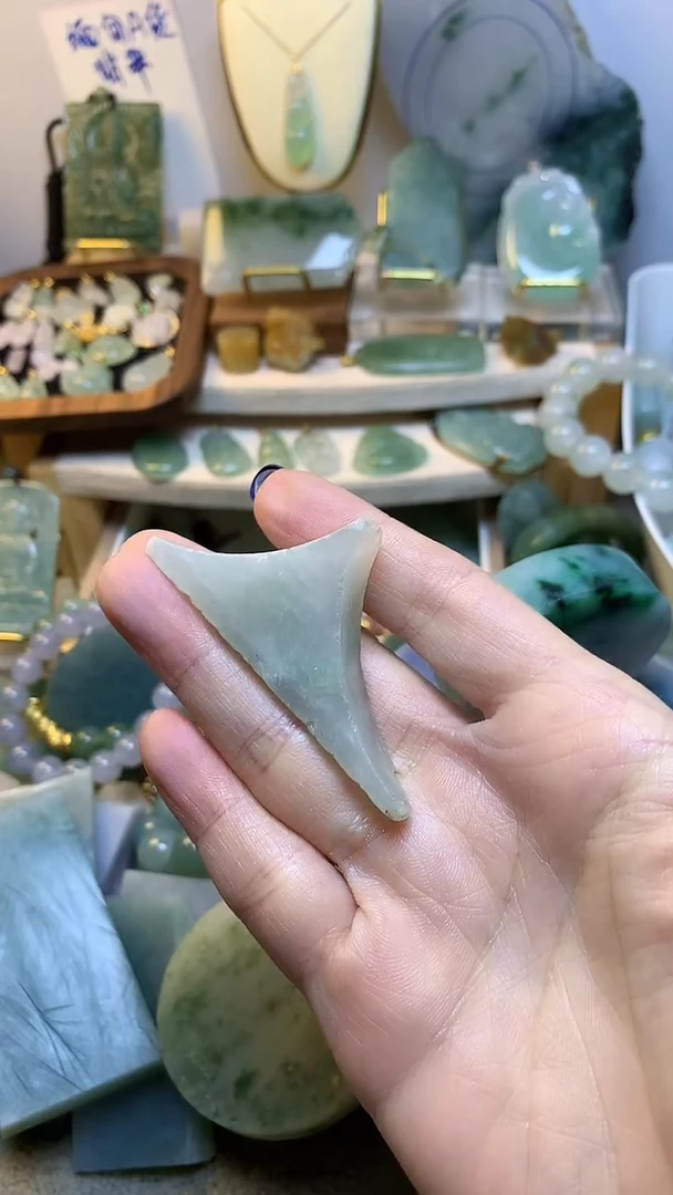 未镶嵌挂件翡翠缅甸A货翡翠，没有运费险