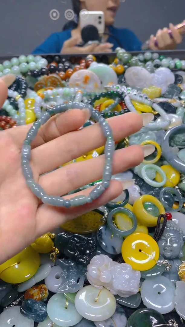 颈饰未镶嵌翡翠5MM/ J /翡翠A货，一件也是批发价