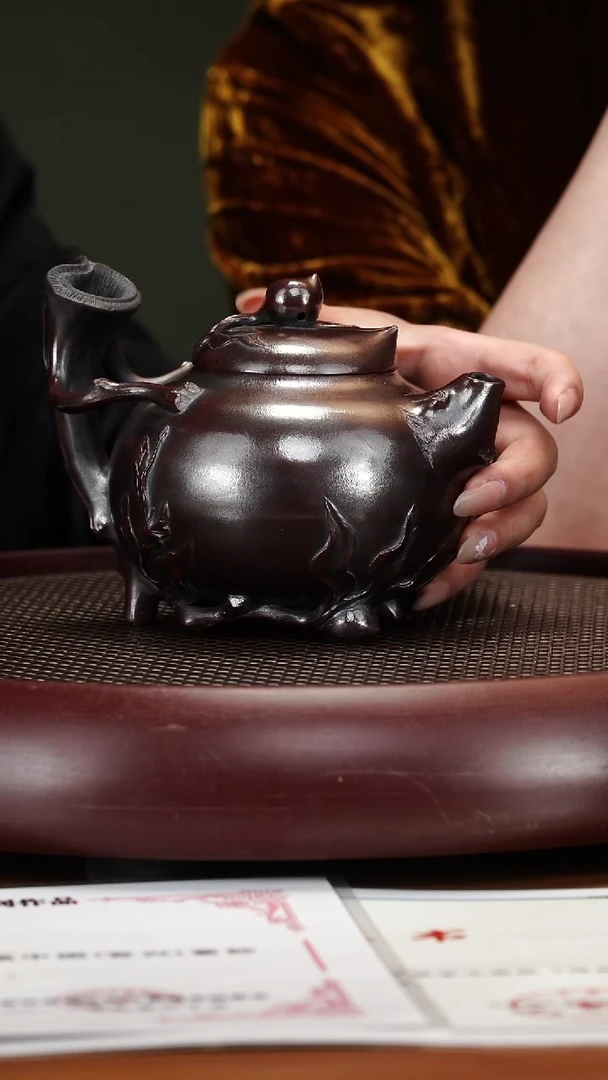 茶壶紫砂64YLX大圣桃龙山古乌泥470cc