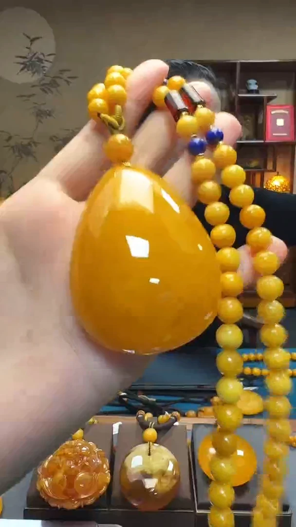 琥珀吊坠(赠链)未镶嵌天然保真蜜蜡水滴套装