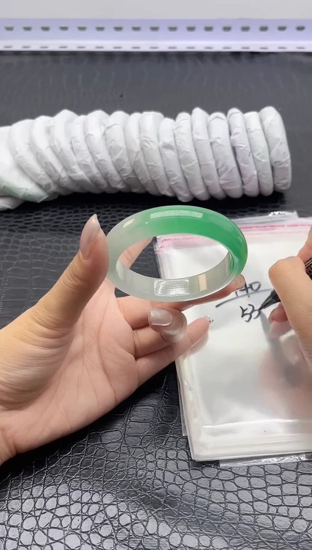 140手镯所见即所得拍啥发啥