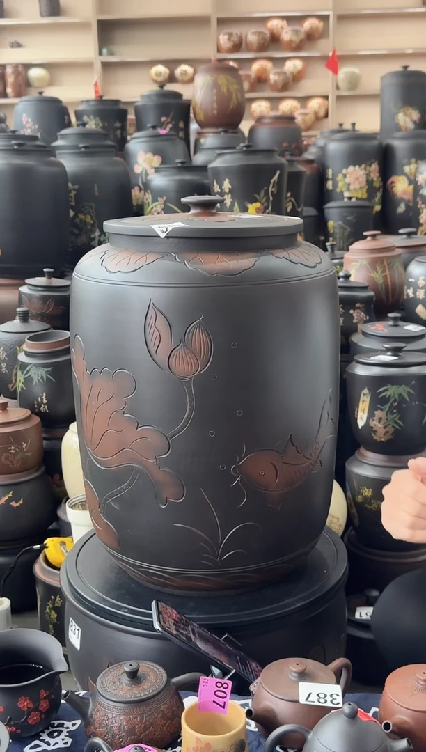 罐瑕疵茶缸高50cm荷花    381