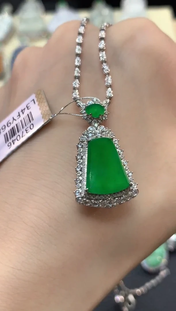 吊坠(不含链)18K金镶嵌翡翠夏日珠宝C26