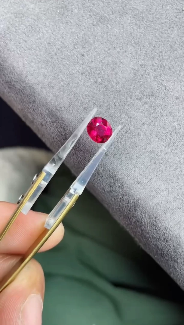 未镶嵌裸石碧玺卢比来2ct
