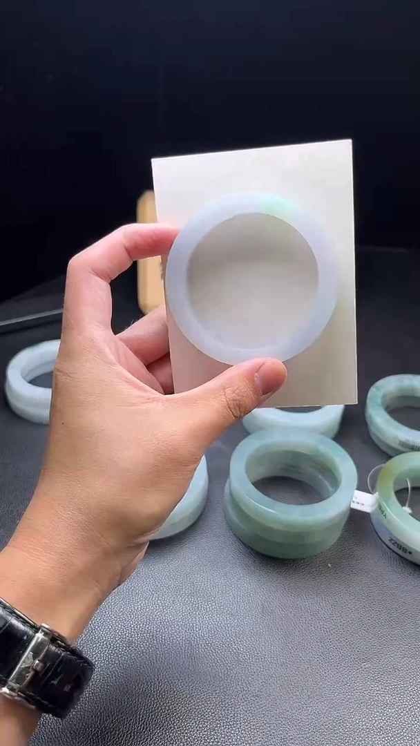 定制翡翠手镯未镶嵌s***n定制
