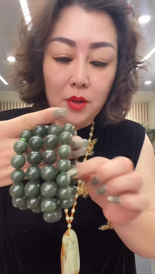未镶嵌手链透闪石质玉多样式发货随机发一