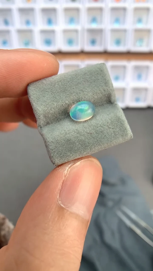 未镶嵌欧泊裸石0.82ct
