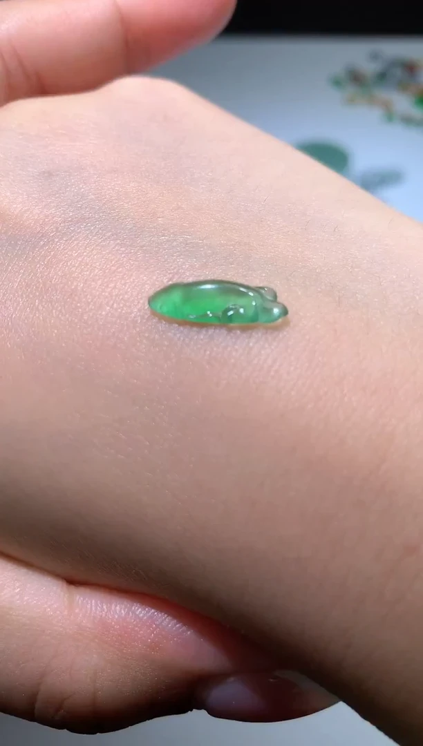 未镶嵌定制翡翠毛货