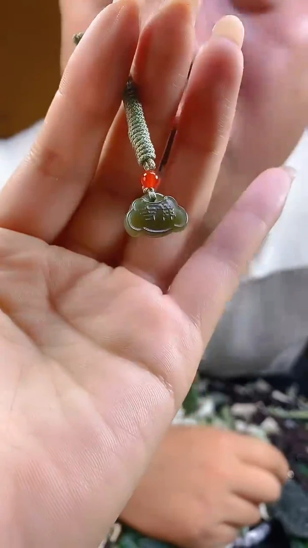 和田玉未镶嵌颈饰多样性发货，拍一发一