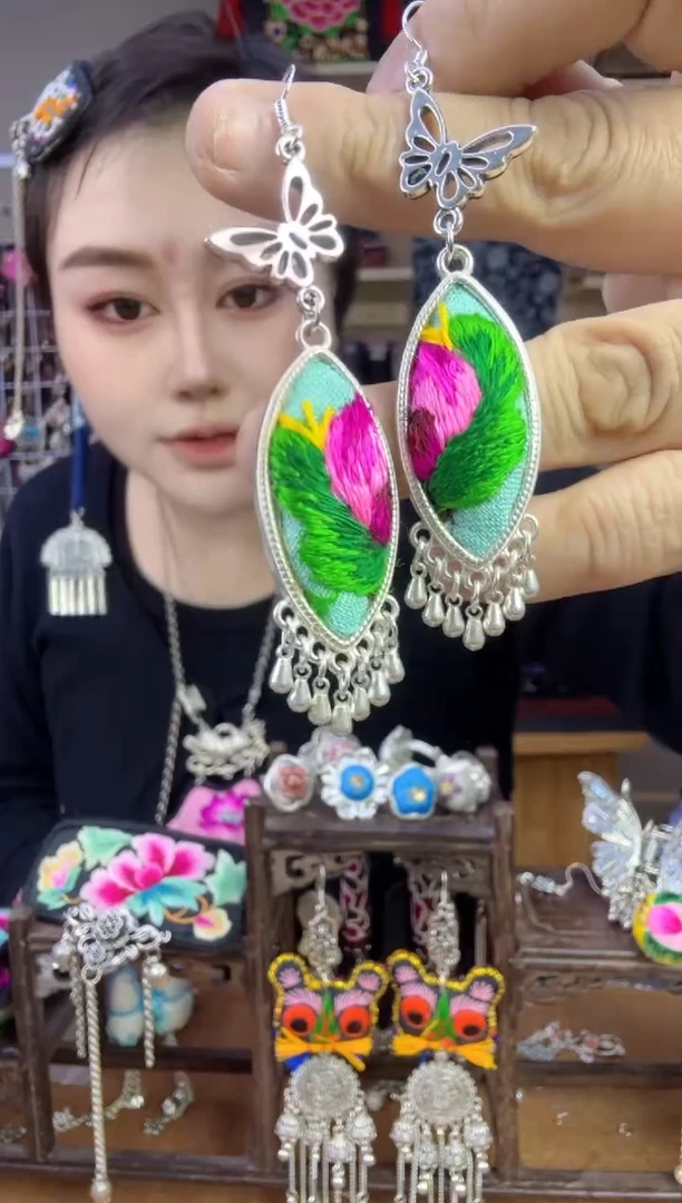 【闪购商品】刺绣纯手工苗绣非遗耳环