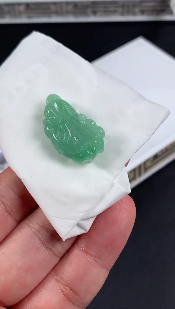 未镶嵌定制翡翠背****️翡翠