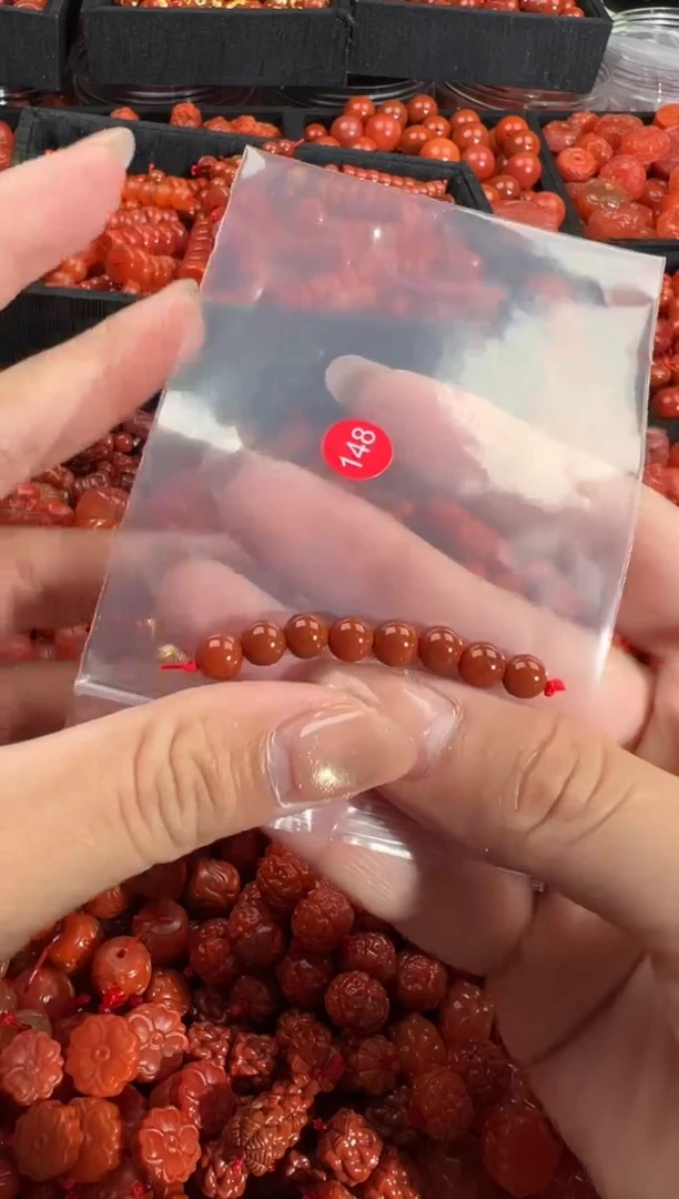 南红玛瑙未镶嵌颈饰1