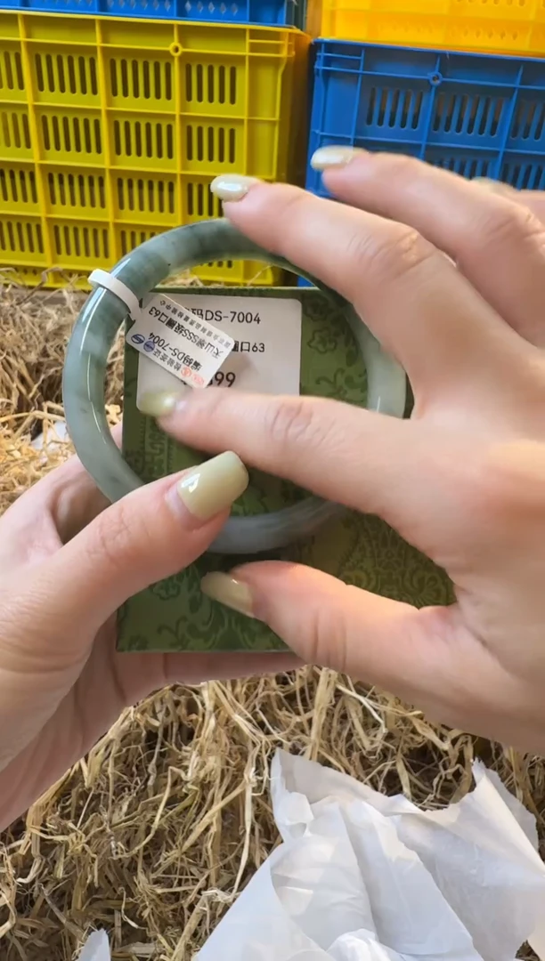 未镶嵌手镯石英质玉7004